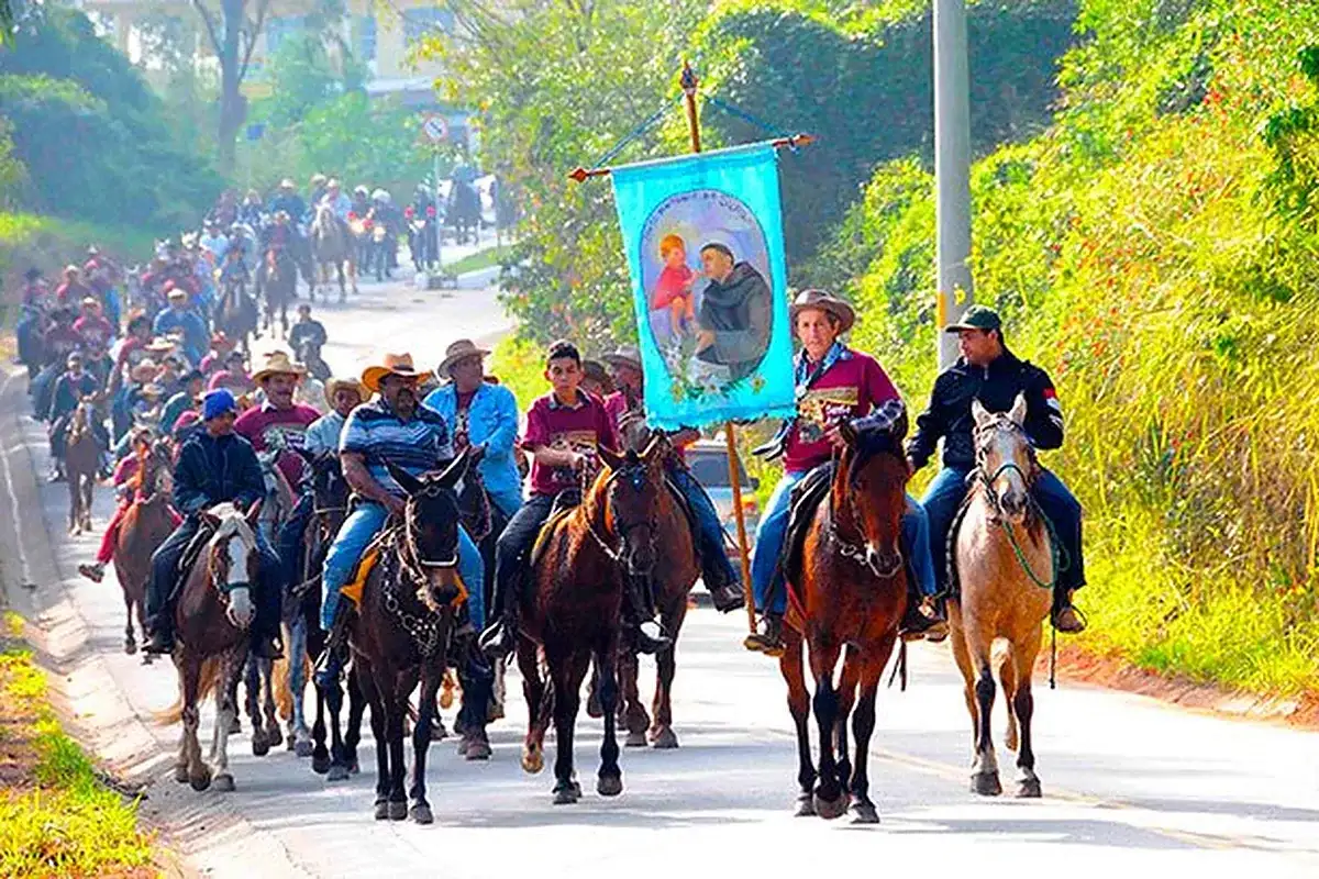 Festa do Suru, em louvor a Santo Antônio, com romaria, missa e quermesse em Santana de Parnaíba