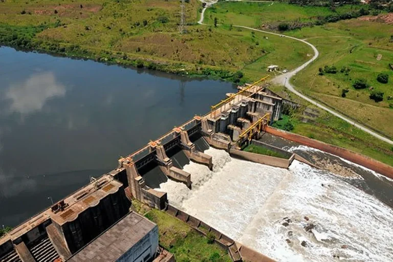 Barragem Edgard de Souza, inaugurada em 1901 e primeira usina da Light no Brasil, em Santana de Parnaíba