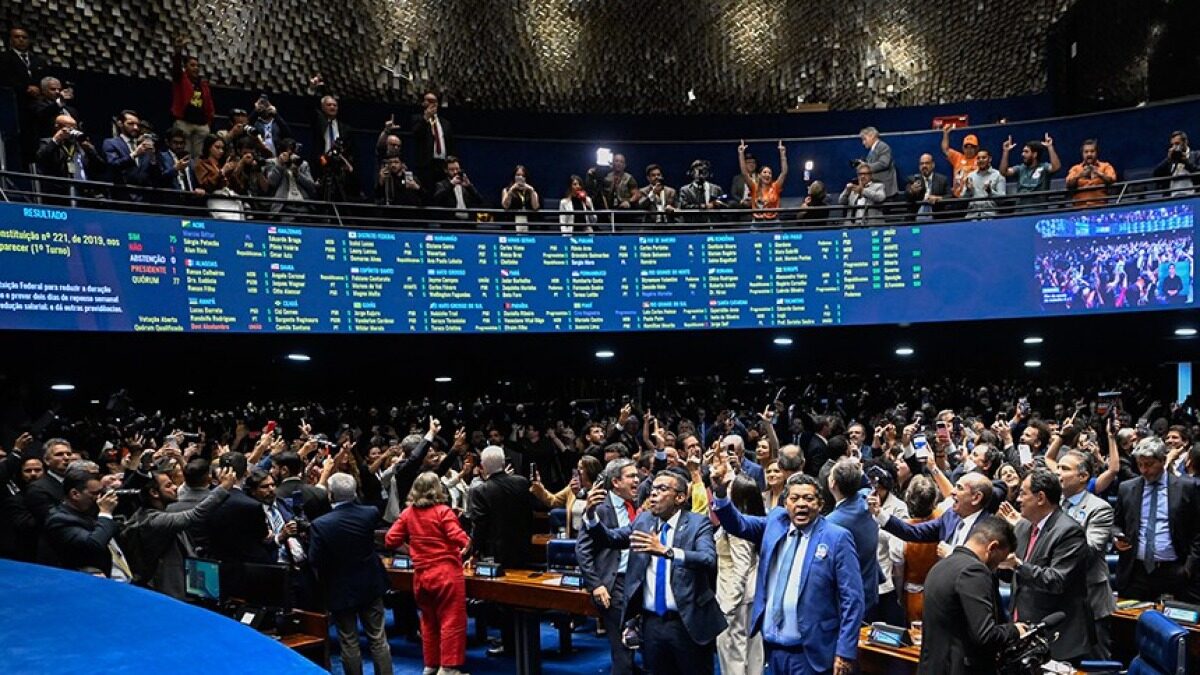 Plenário do Senado durante a votação em que a PEC que acaba com a escala 6x1 foi aprovada